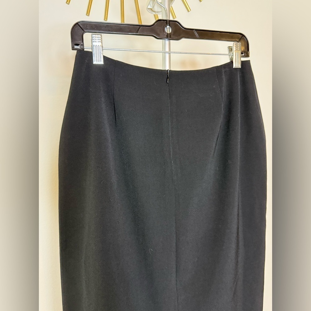 Lauren Ralph Lauren black preppy capsule knee length lined back zip skirt 6 EUC - Picture 9 of 9